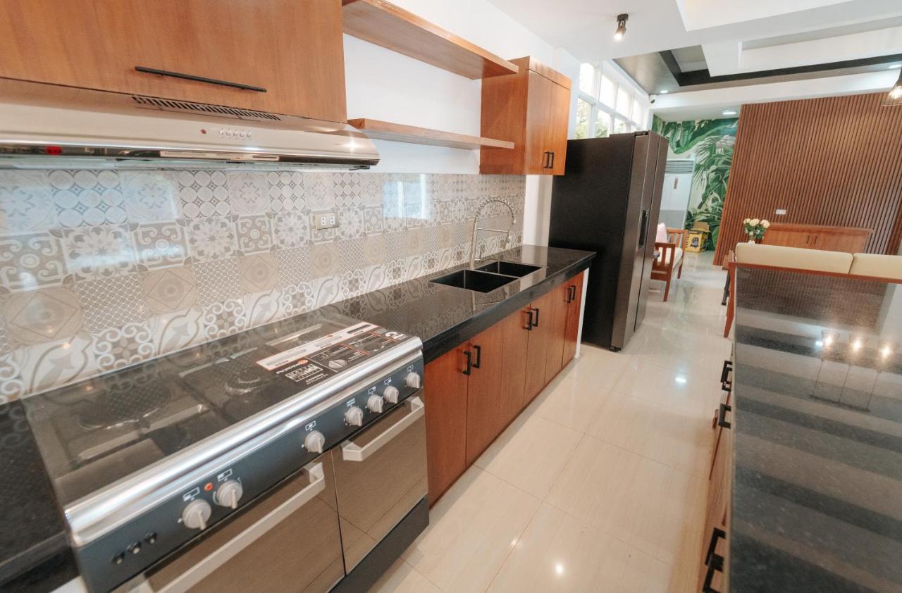 Jjphr Hotel San Antonio Lubao Экстерьер фото